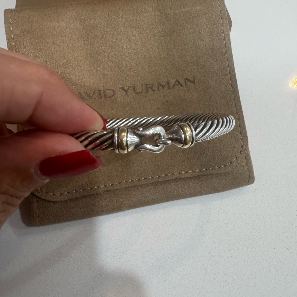 Authentic David Yurman, Twisted Silver Bracelet 5mm medium cuff - Picture 5 of 8